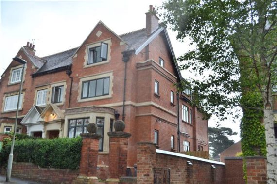 7 Bedroom Semi-Detac...